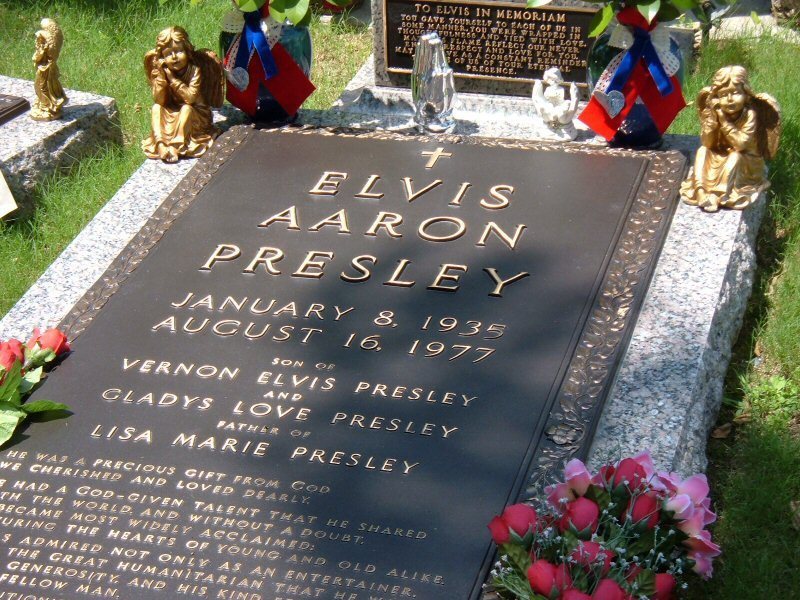 Elvis-Presley-s-Grave