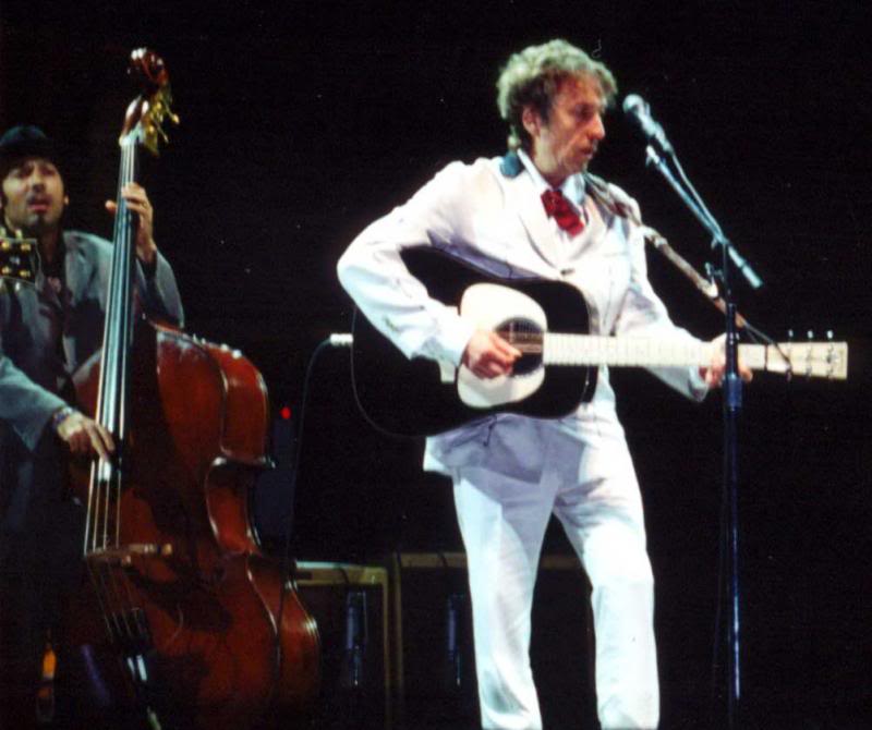 Bob-Dylan-2001_tokyo